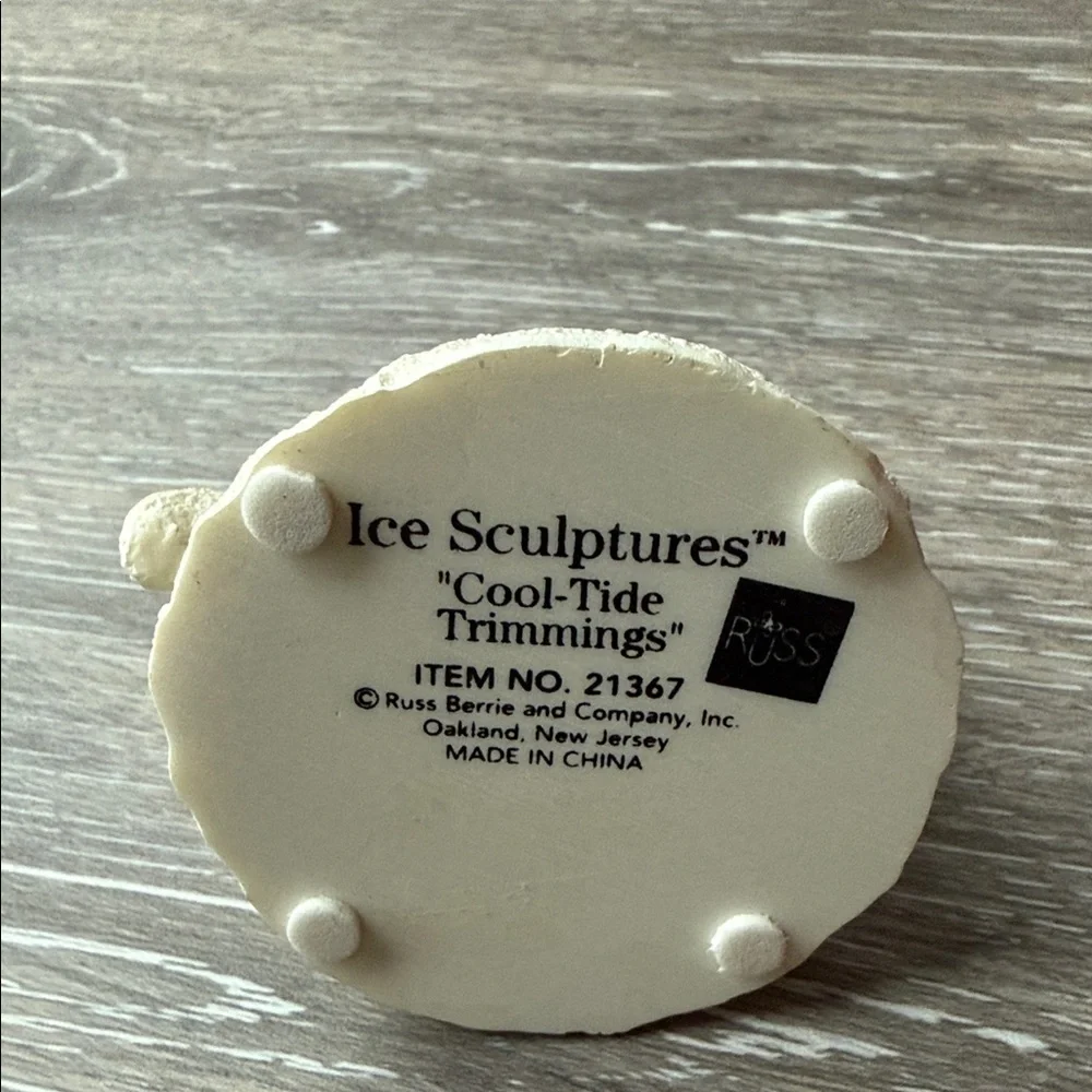 Russ Ice Sculptures Festive Snowman Figurine with Christmas Tree